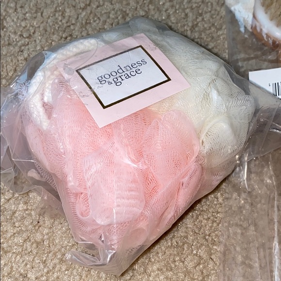 NWT set. Spa bundle by Goodness & Grace - Picture 2 of 7